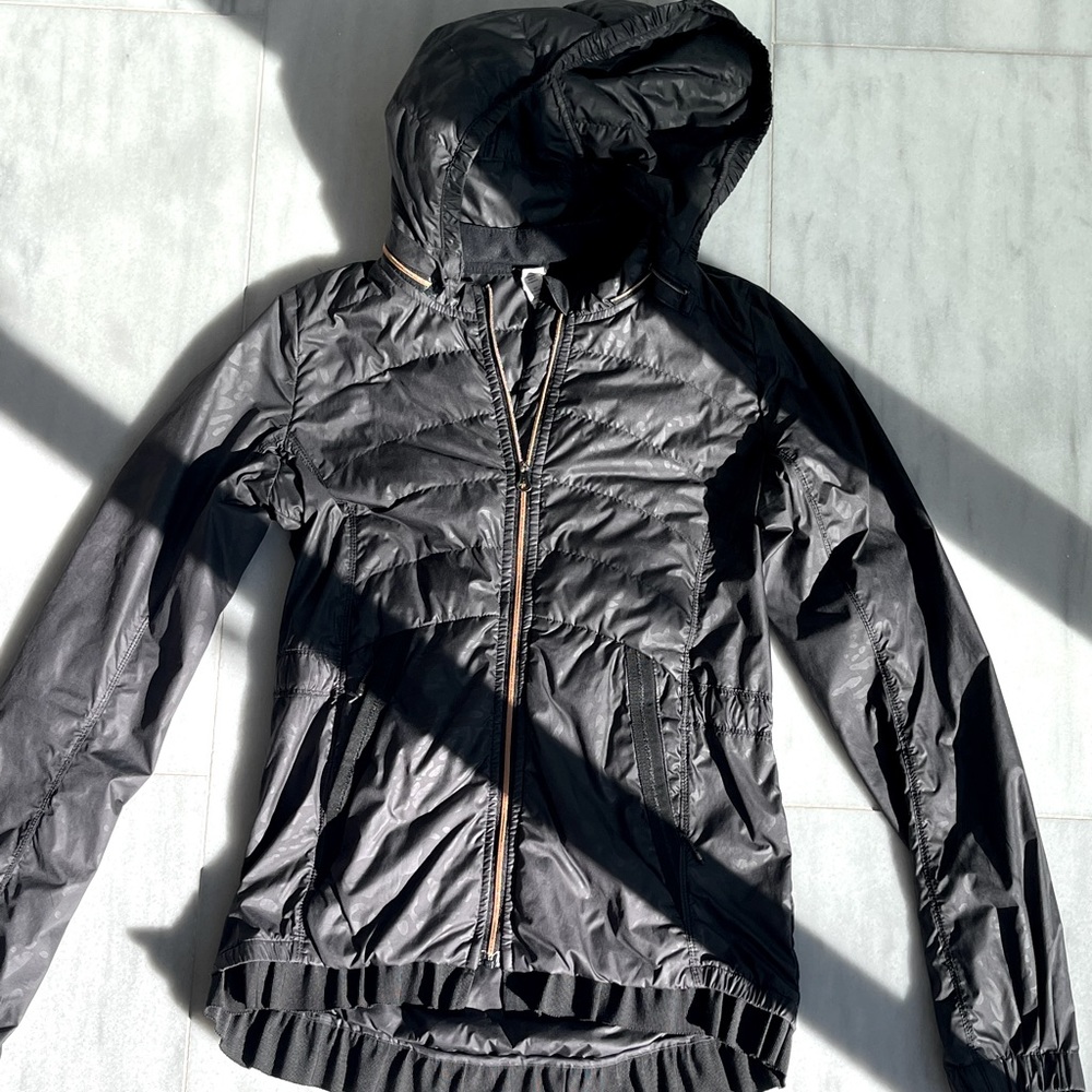 Lululemon puffer/bomber jacket